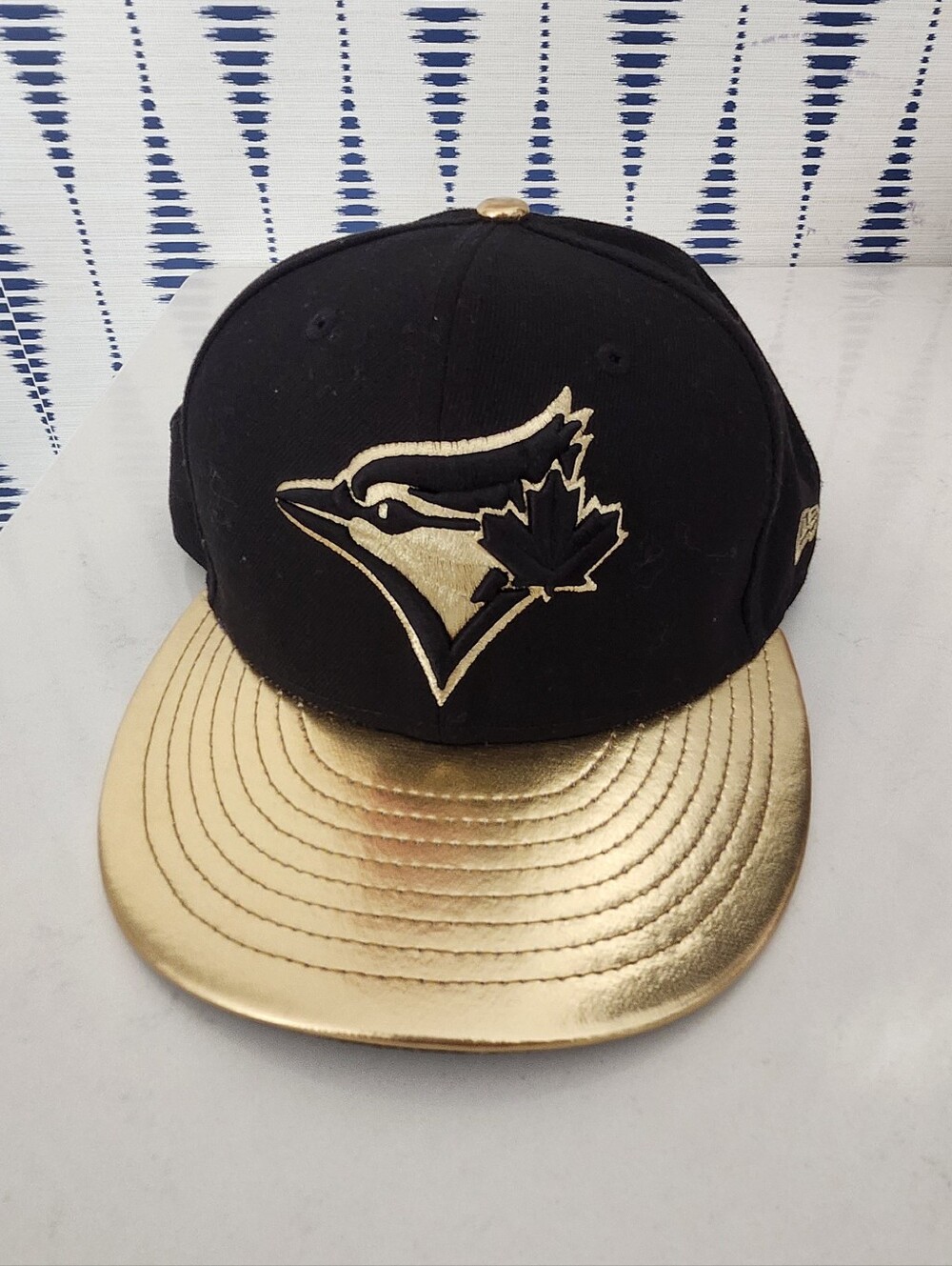 Rare New Era Toronto Blue Jays 59FIFTY Fitted Hat Black & Metallic Gold Snapback